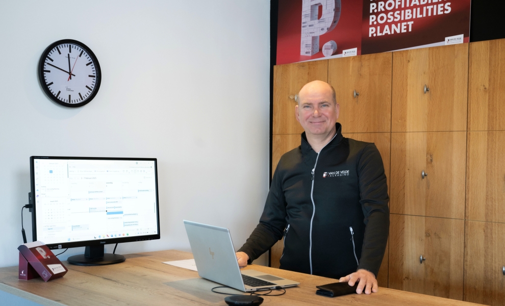 323-2025-vdVelde-Frank-Tuin-001 323-2025-vdVelde-Frank-Tuin-001